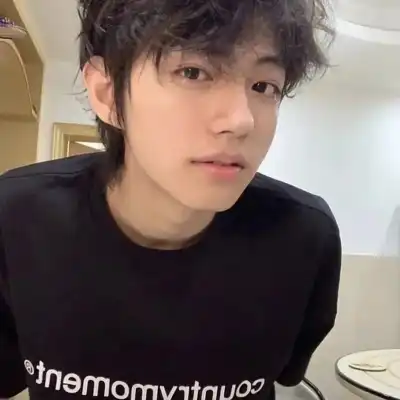邱湛蓝 邱湛蓝
